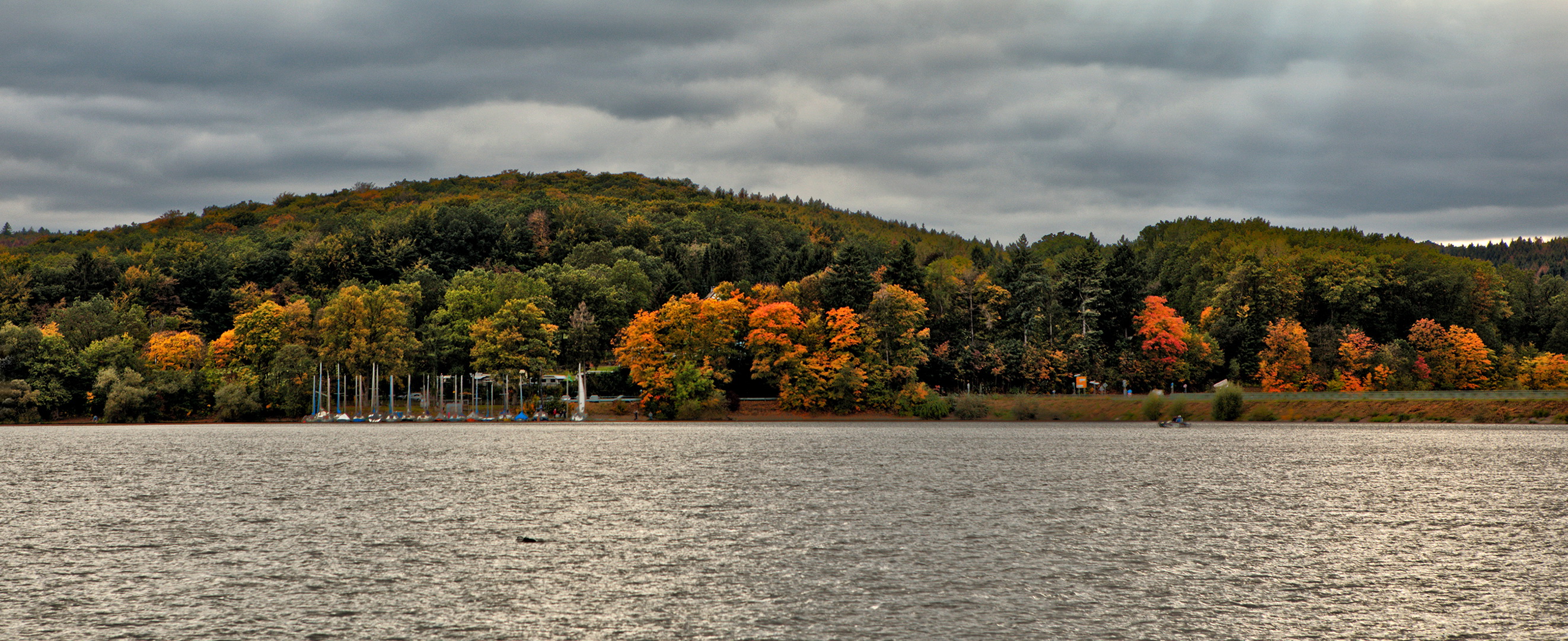 Farbtupfer am Möhnesee 001