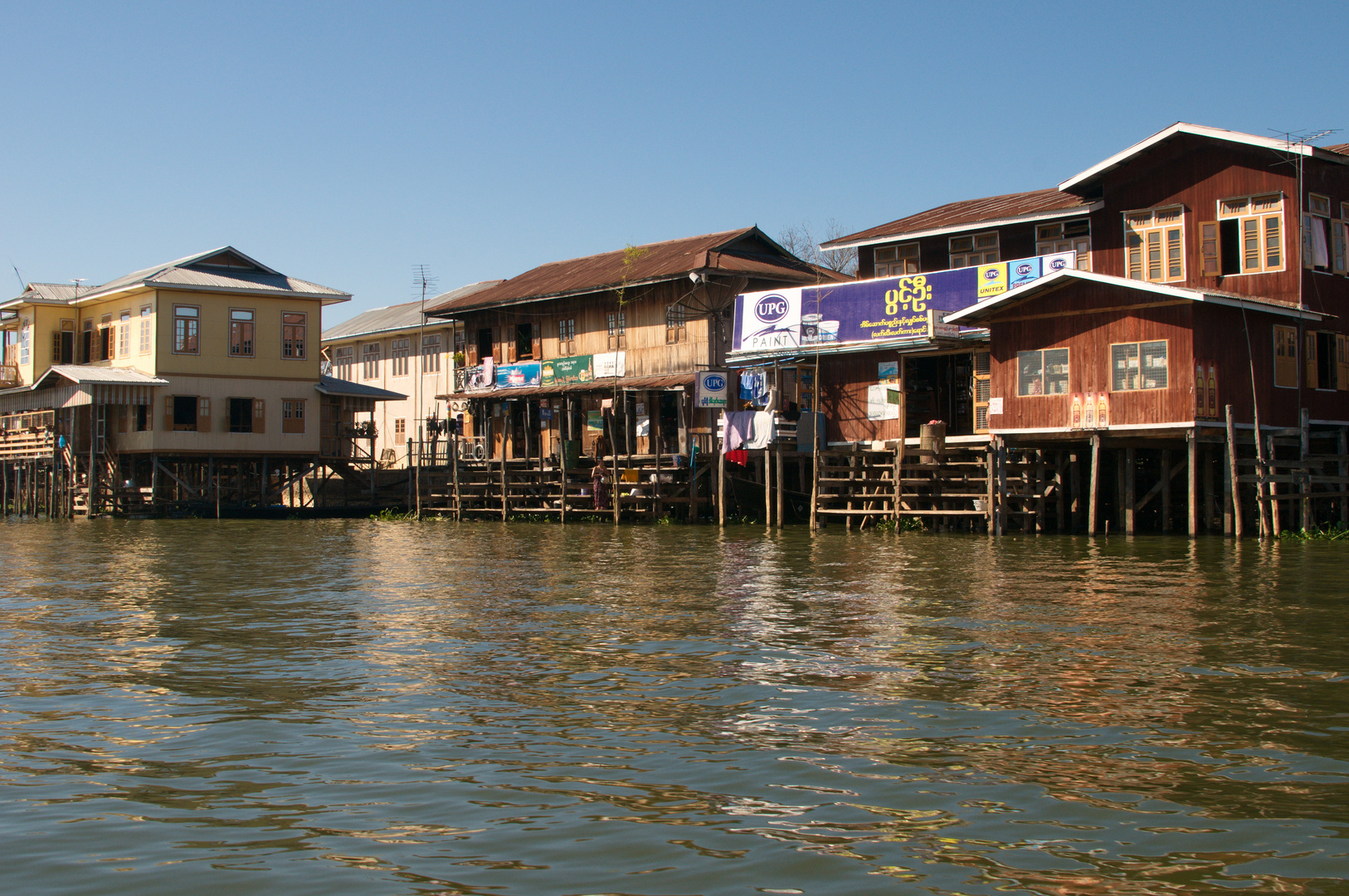 Farmers houses in Inle Lake