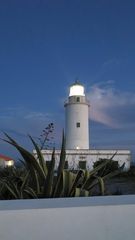 Faro al tramonto