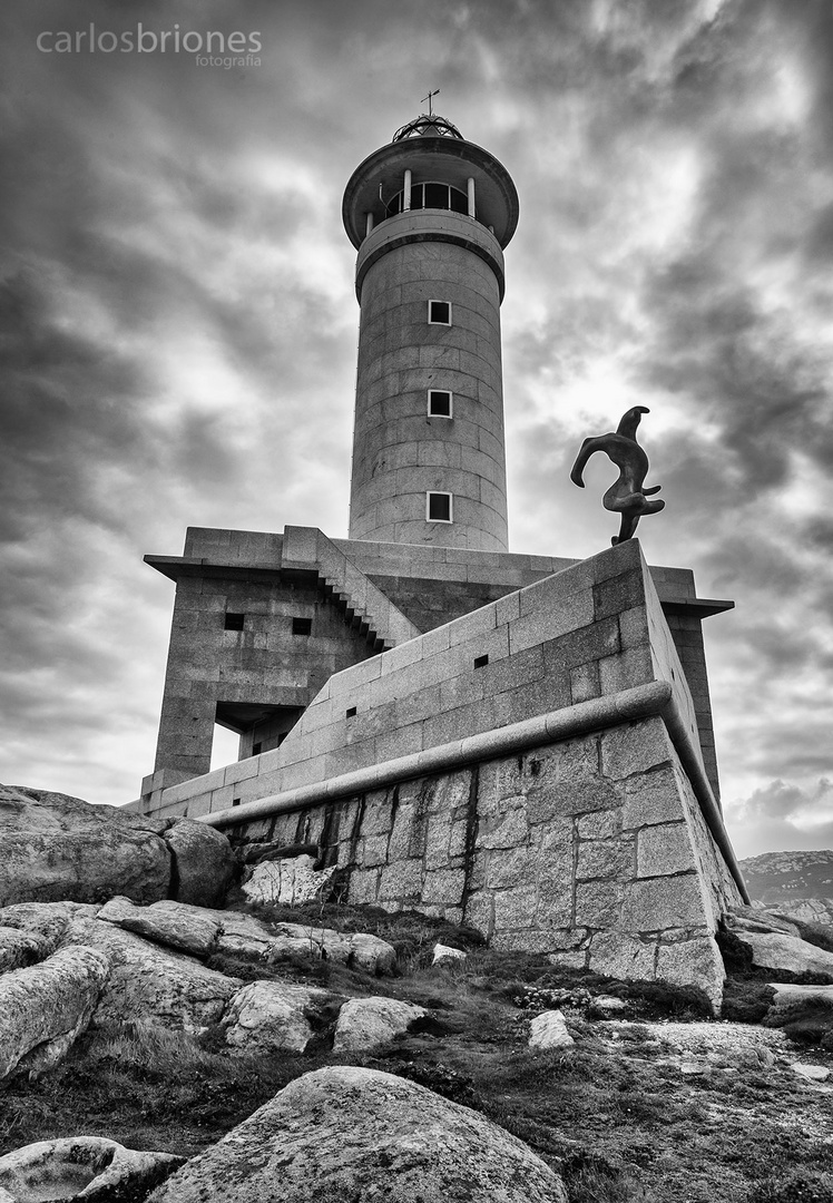 Faro de Punta Nariga