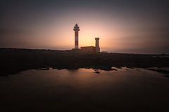 [faro de tostón...]