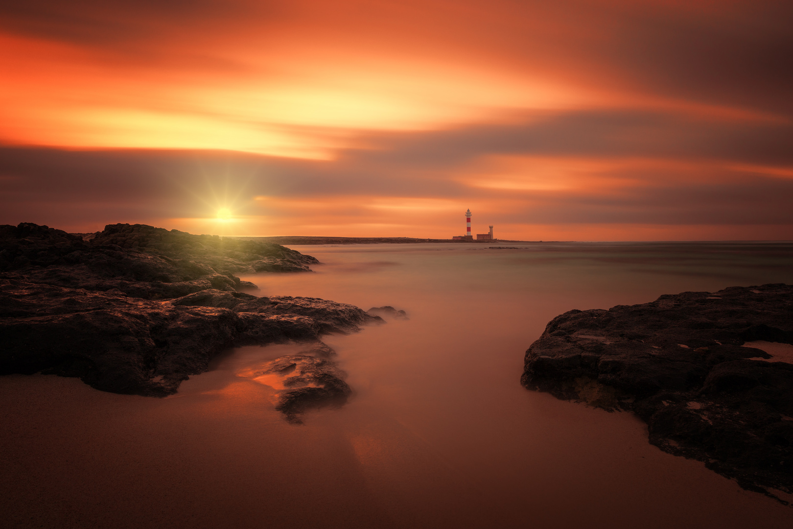 [faro de tostón...]