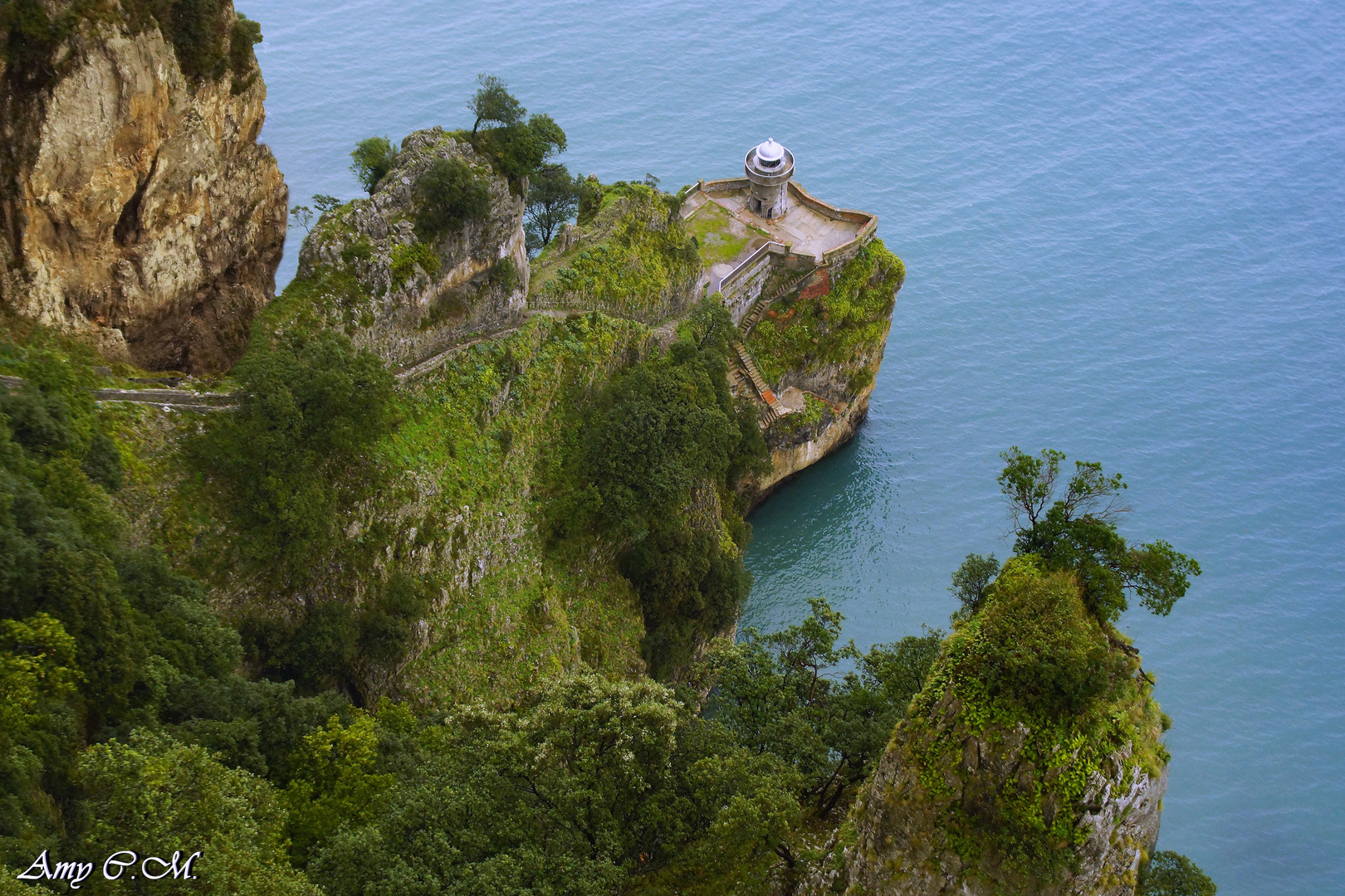 FARO DEL CABALLO (Monte BUCIERO / SANTOÑA-CANTABRIA).....Dedicada a DELFIN PELÁEZ PELÁEZ