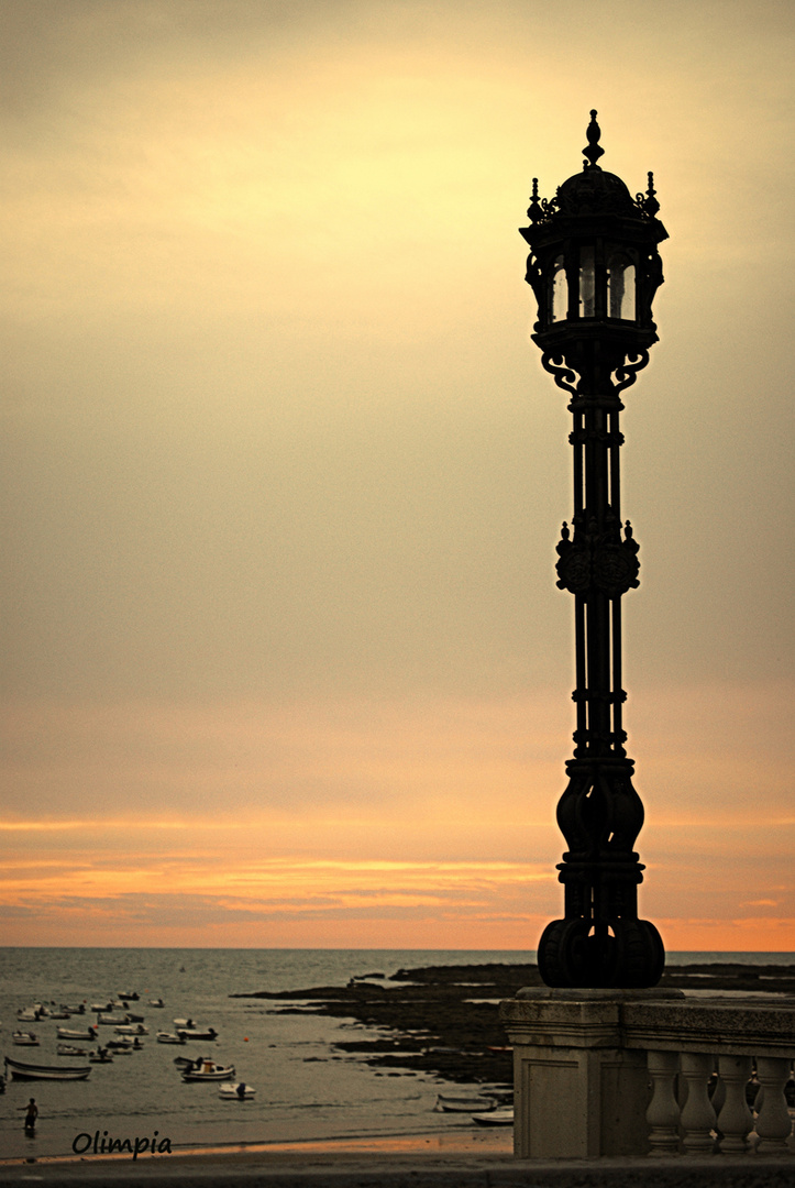 FAROLA DE LA CALETA .