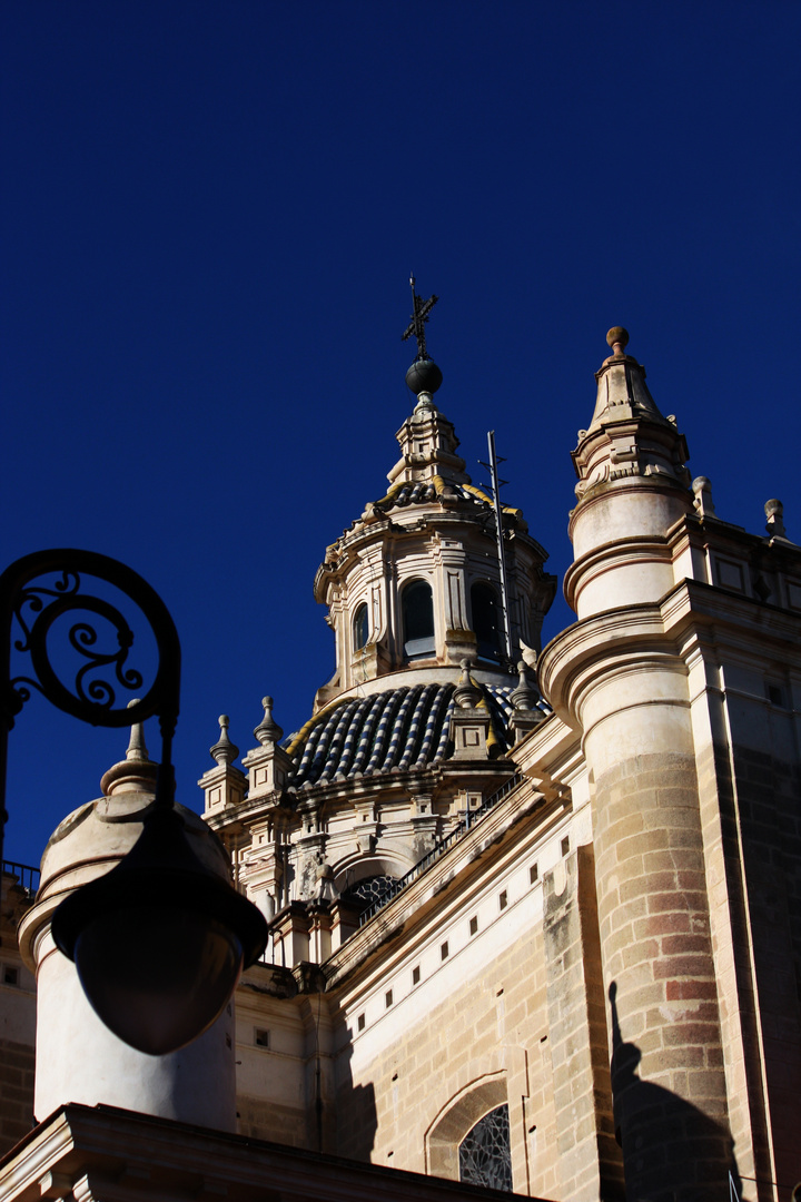 farola y linterna