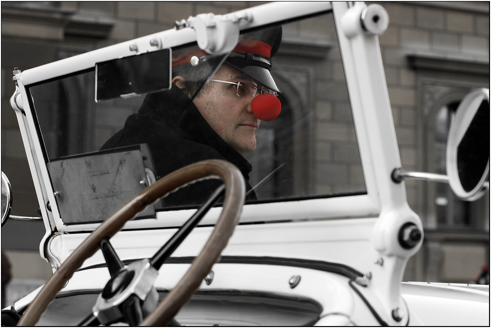 [ Faschingszeit: Der Oldtimer Chauffeur ]