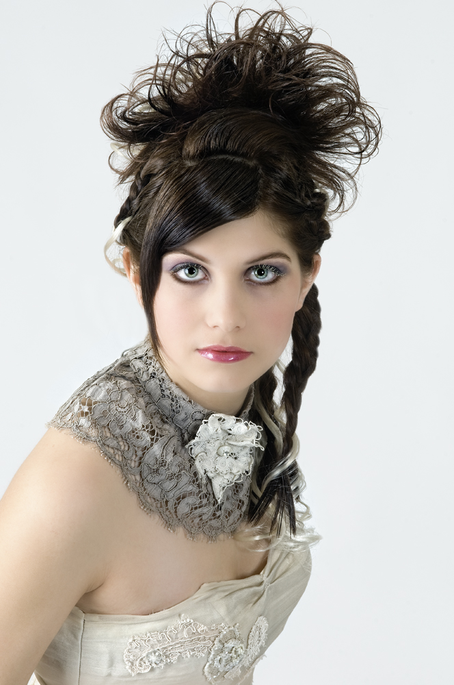 Fashion Flechtfrisuren und Make up 08