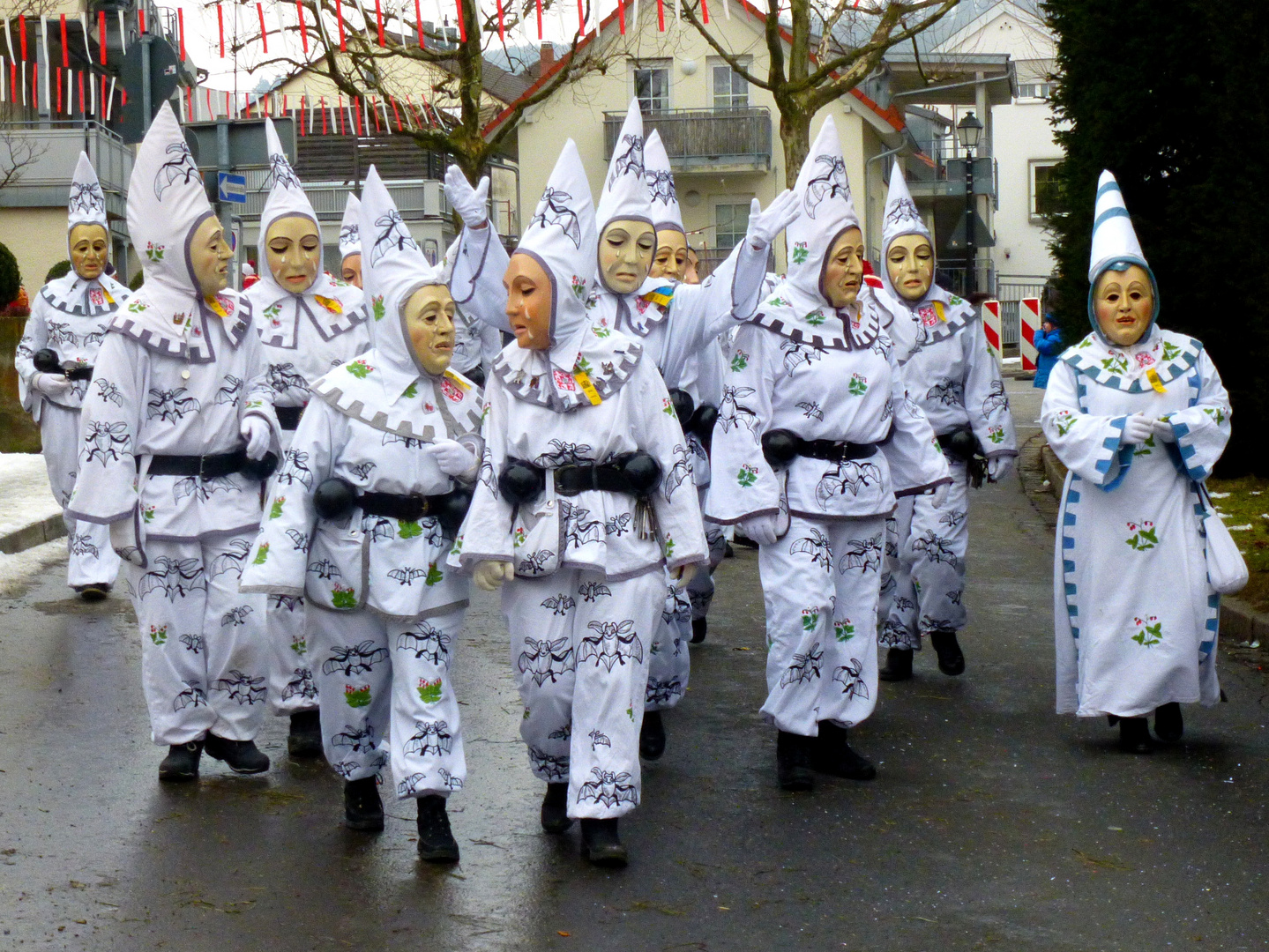 Fasnet: Lauratalgeister in Weingarten