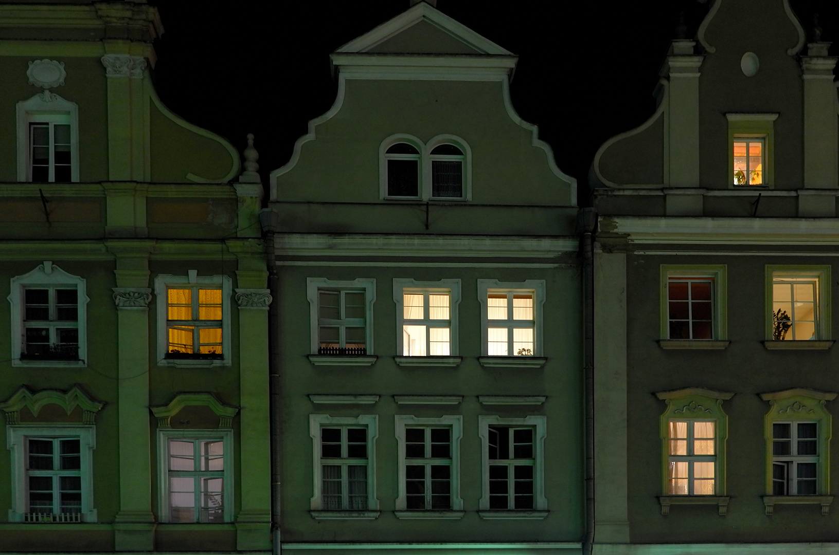 Fassade bei Nacht