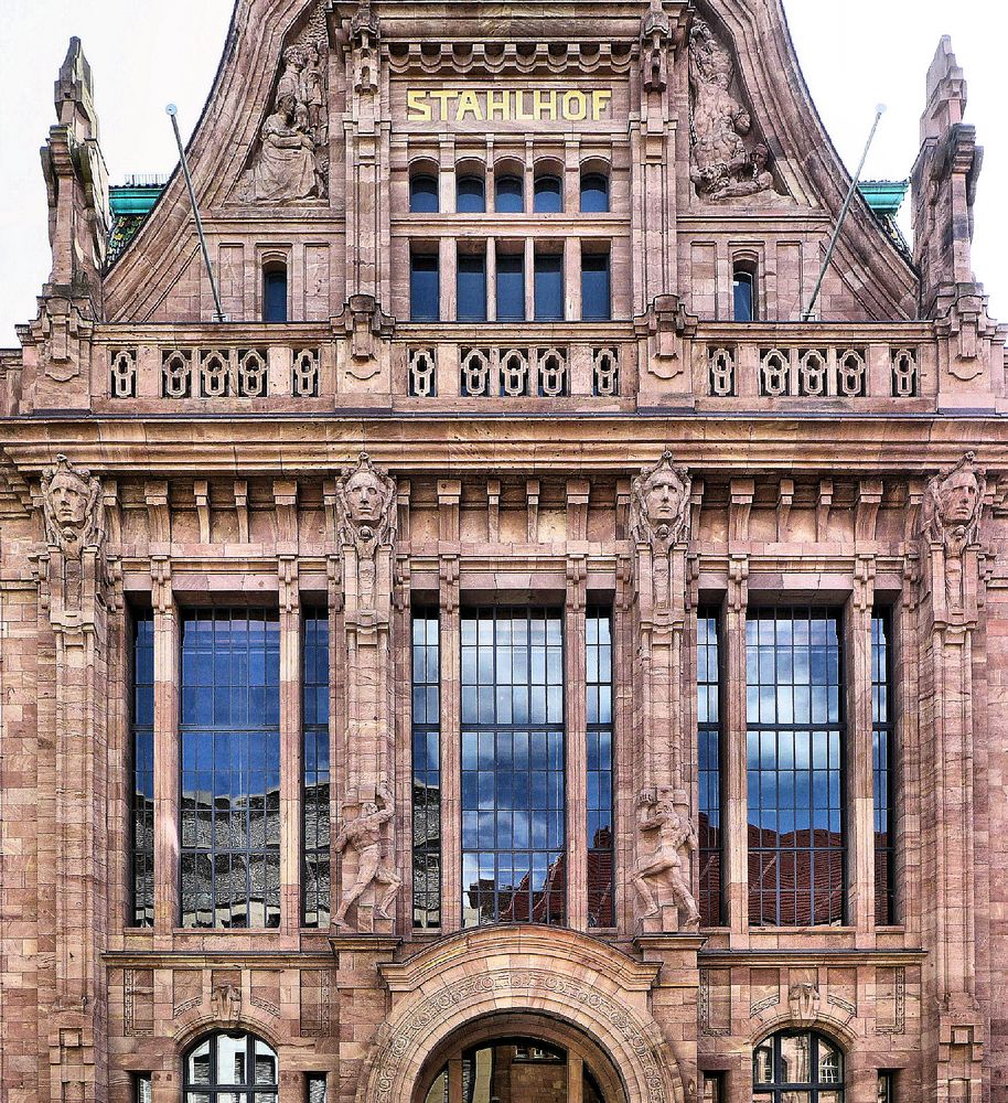 Fassade des Düsseldorfer Stahlhofes