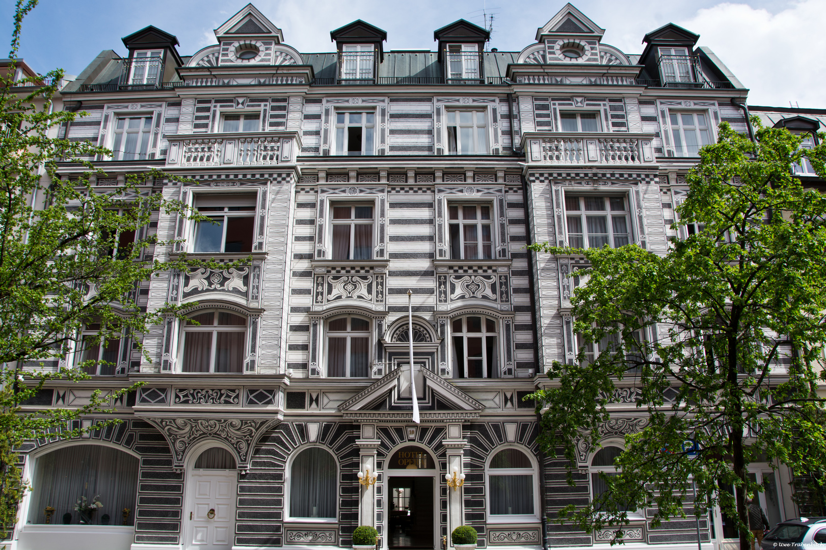 Fassade des Hotels "Opera" in der St.-Anna-Str. im Lehel