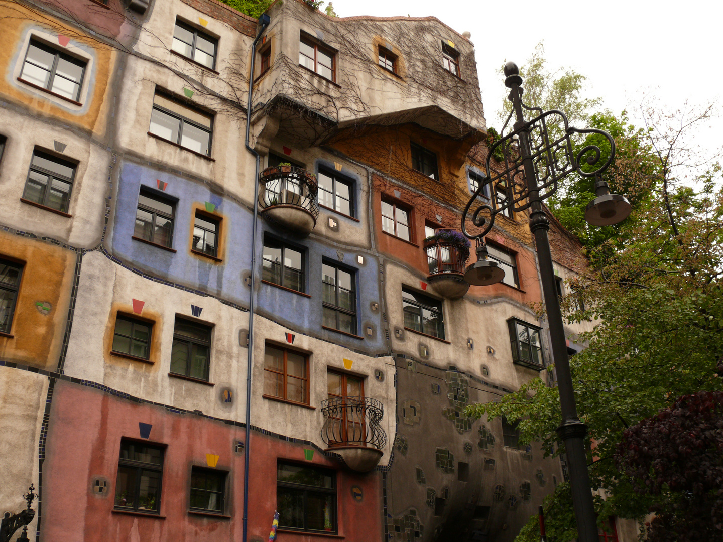 Fassade des Hundertwasserhauses Wien