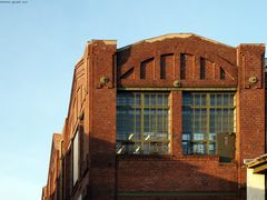 Fassade einer ehemaligen Krupp-Werkshalle