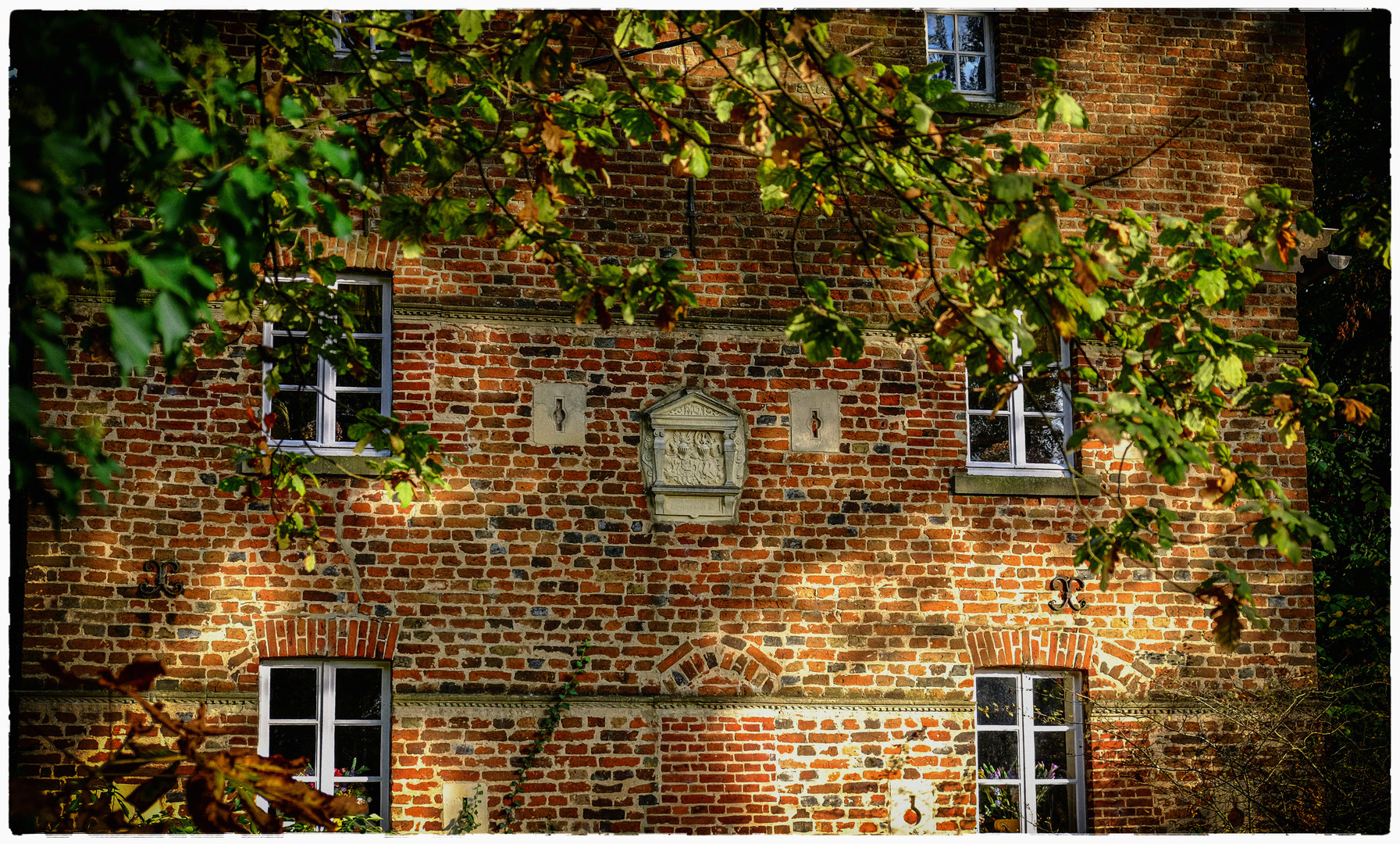 FASSADE EINES GUTSHAUSES IM MÜNSTERLAND