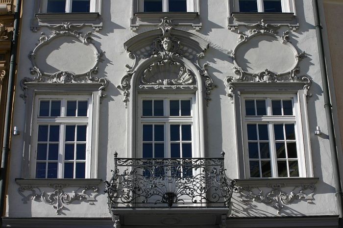 Fassade im Herbstlicht