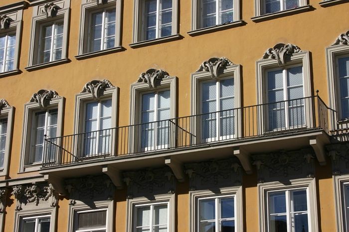 Fassade in der Herbstsonne