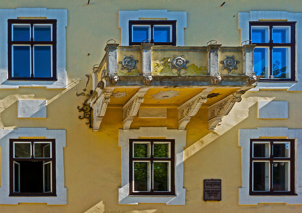 Fassade mit Balkon