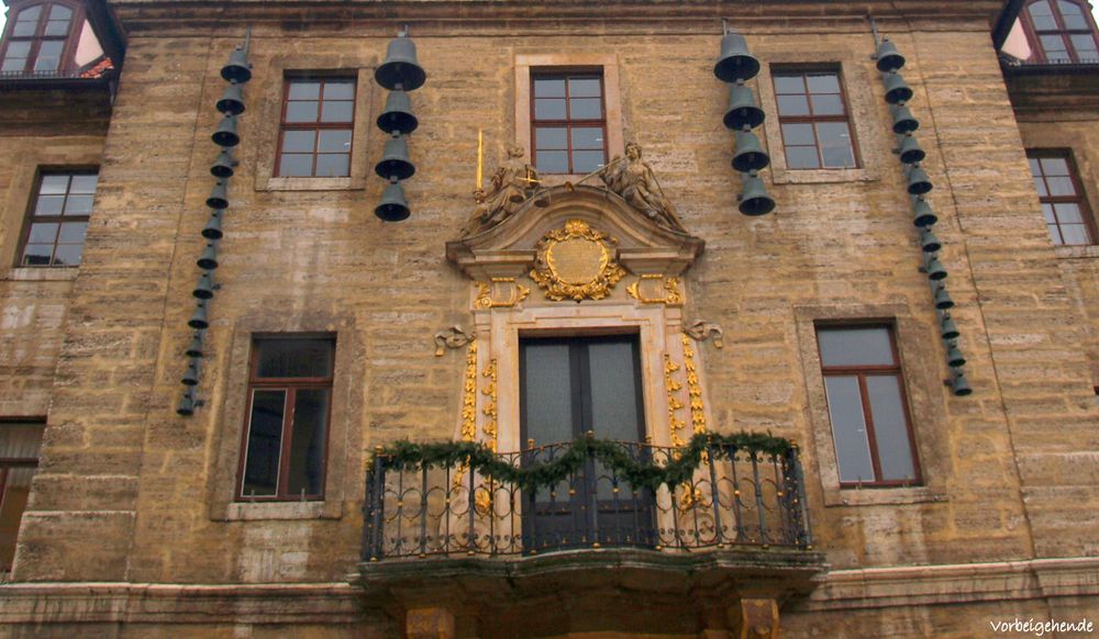 Fassade mit Glockenspiel