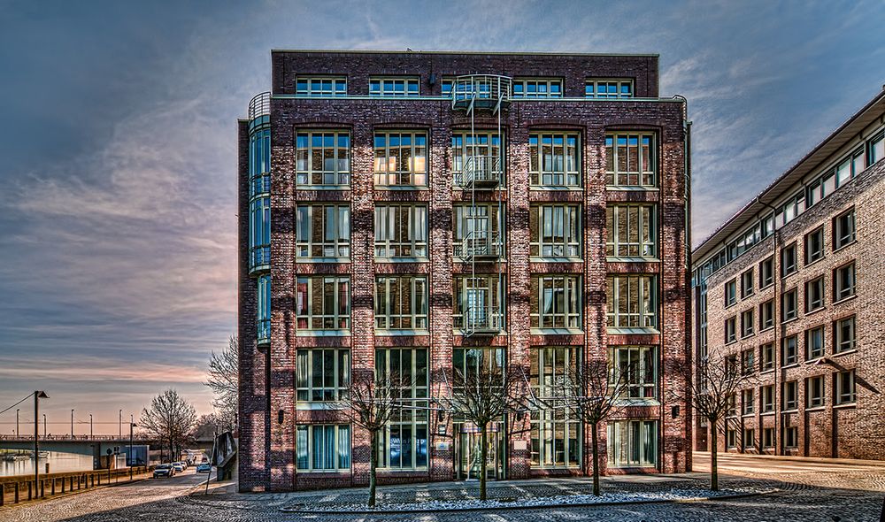 Fassade mit Lichtspiegelung