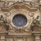 Fassaden-Detail des Klosterportals der Franziskanerkirche (Würzburg)