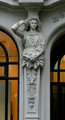 Fassaden-Figur { 02 }