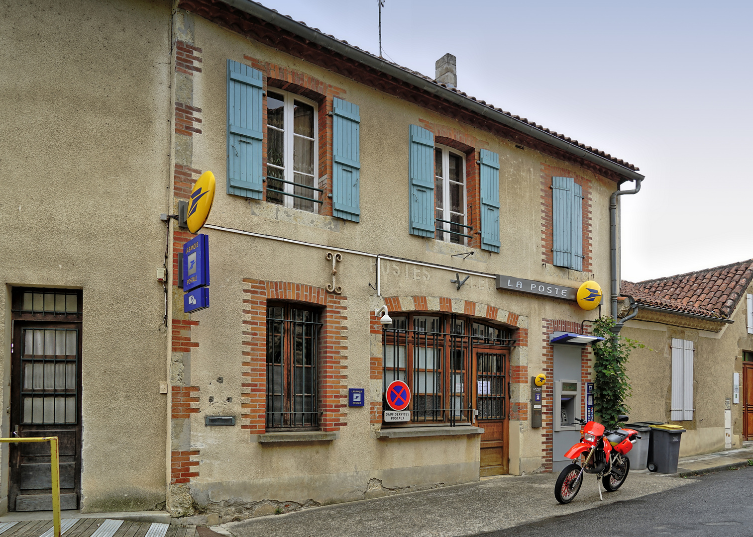 Fassaden in Montesequiou