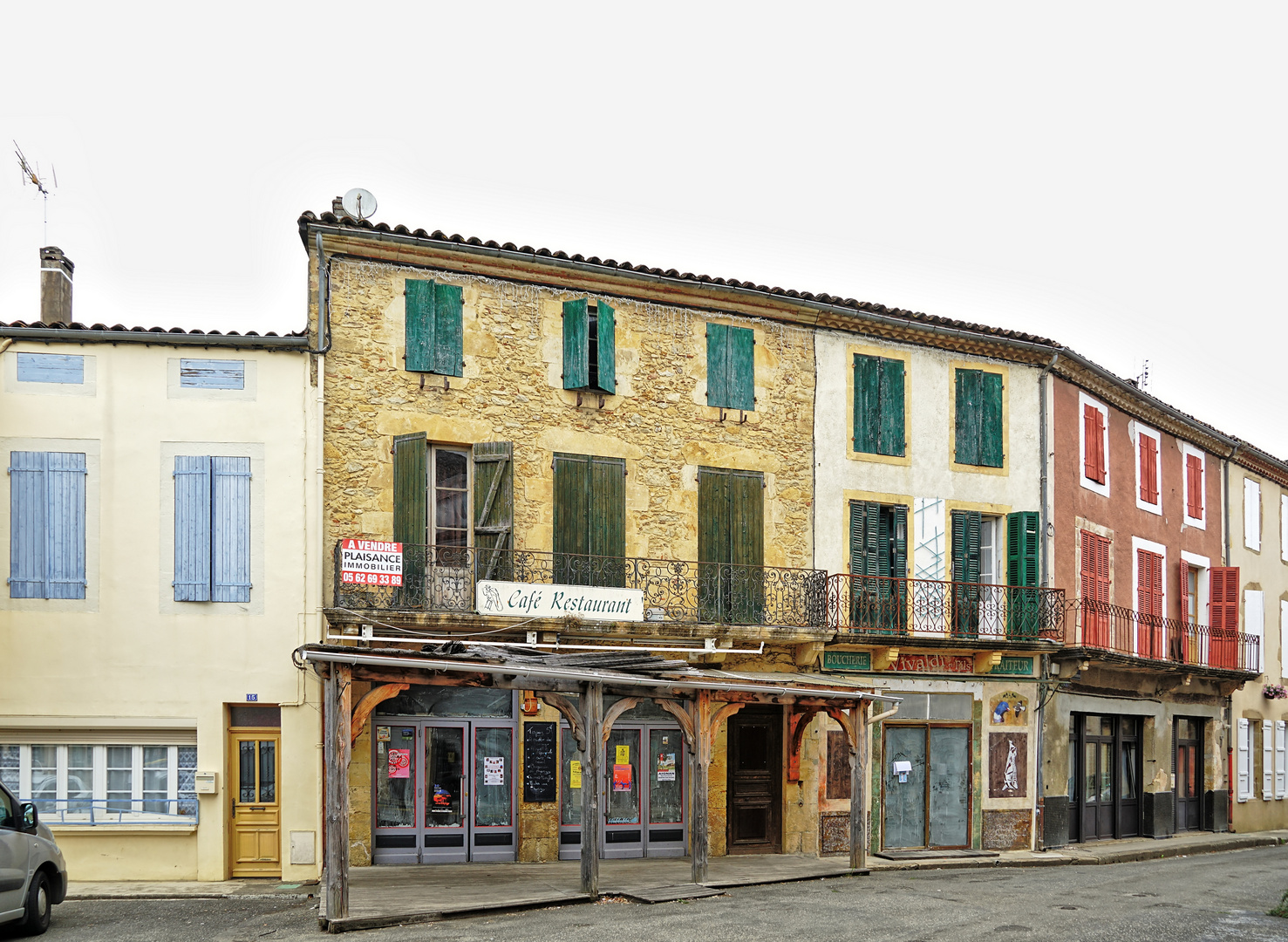 Fassaden in Montesequiu