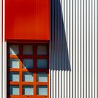 Fassadengrafik | rotes Fenster