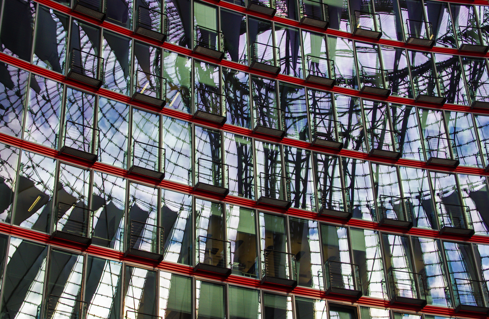 Fassadenspiegelung - Sony Center