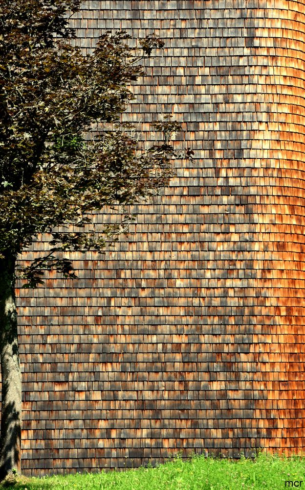 Fassadenverkleidung mit Holzschindeln