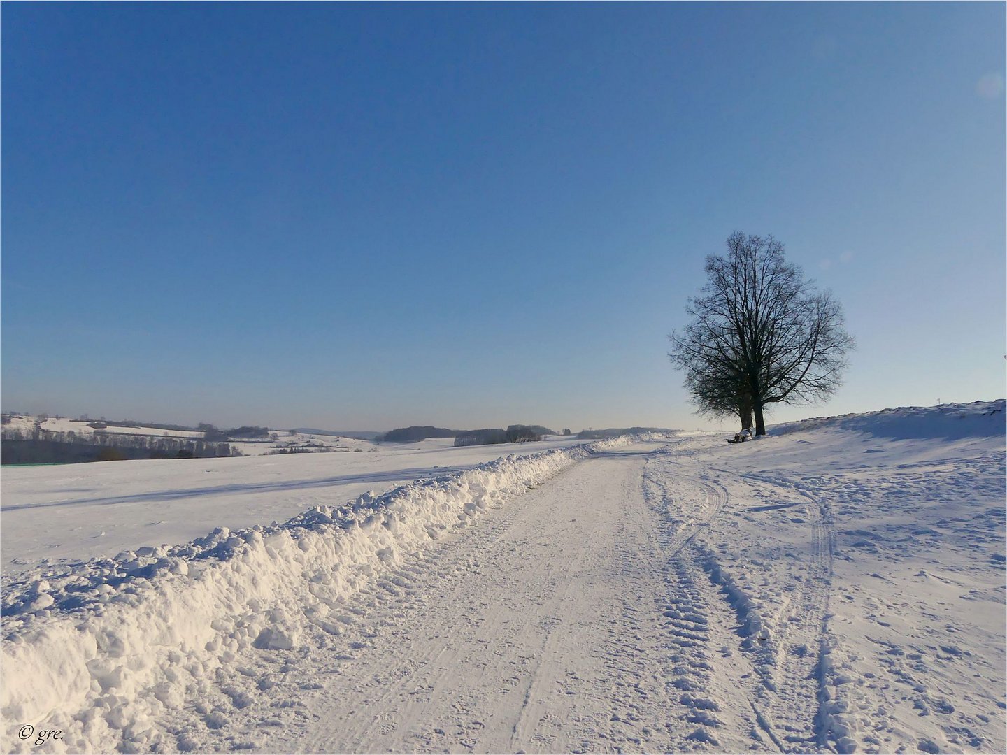 Fast an der Bushaltestelle