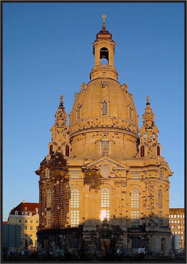 fast fertige Frauenkirche