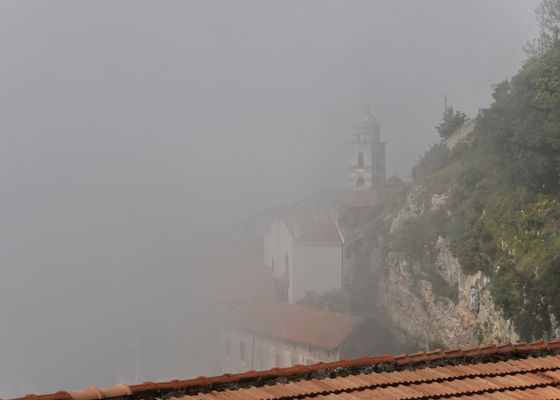 Fast NICHTS zu sehen auf dem Pfad der Götter.... Mein Beitrag zum heutigen Visier-Thema: "NICHTS"
