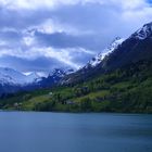 .......fast wie eine Landschaft aus einer Miniatur-Eisenbahn......