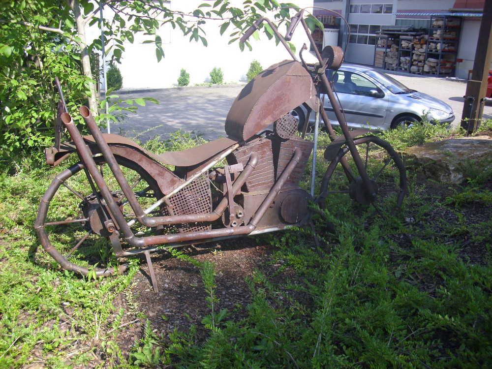 "Fast"neue Harley-günstig...