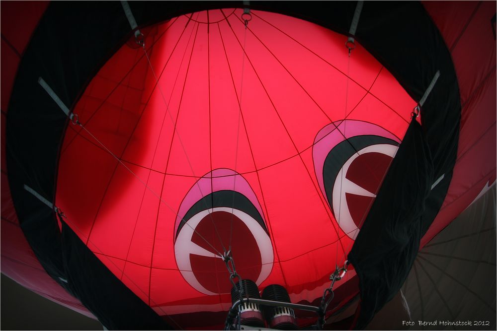 Faszination Ballonfahren .... zum Ballonglühen "Nacht der Ballone" in Moers 2012