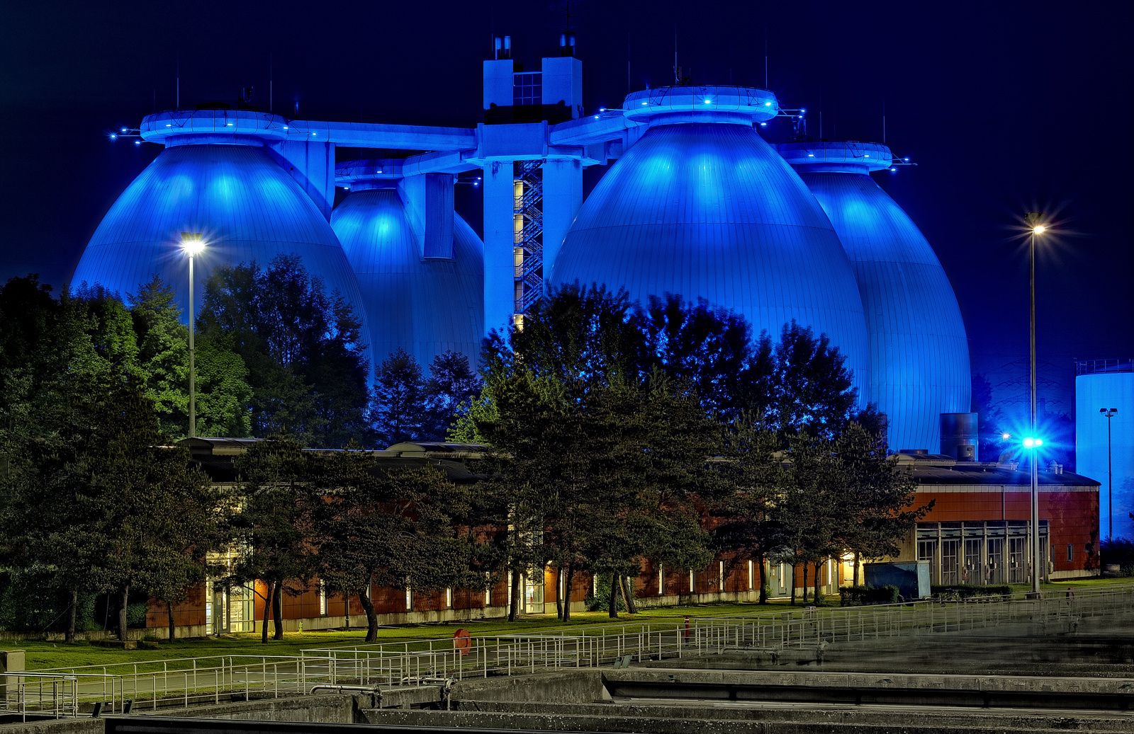 Faultürme in Blau