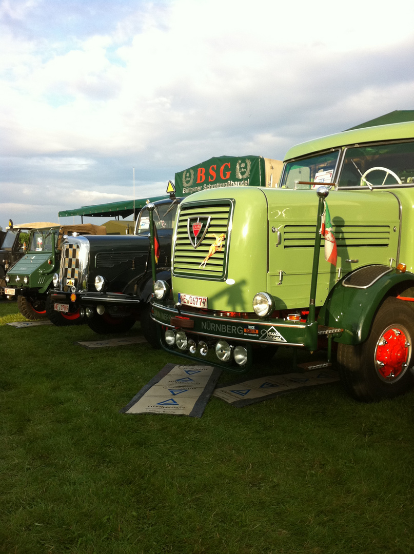 Faun L8/38 Z1 und Mercedes-Benz L325