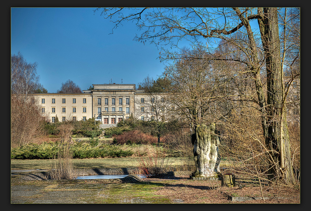 FDJ Jugendhochschule "Wilhelm Pieck"