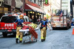 "FDNY-EMT´s at work"...