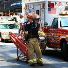 "FDNY Paramedics / EMT´s"...