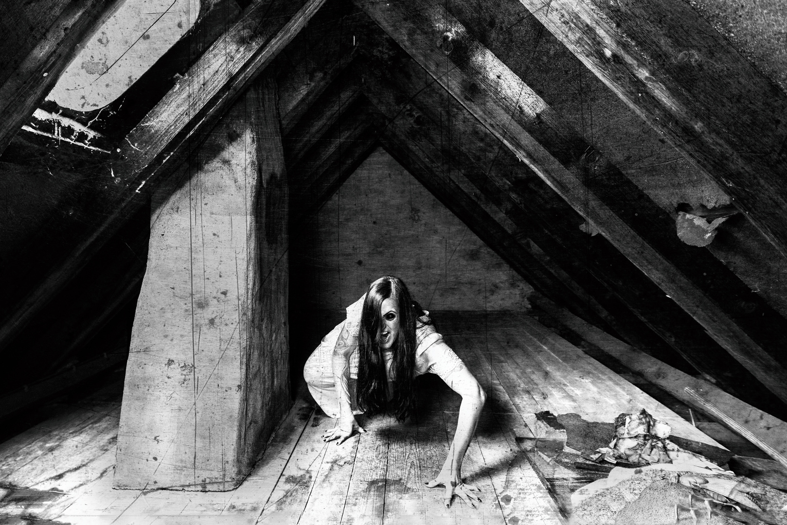 Fear the attic Foto & Bild portrait, szene, portrait frauen Bilder