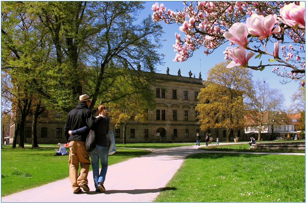 Spaziergang zur Magnolienblüte im Schlossgarten von Vera Böhm