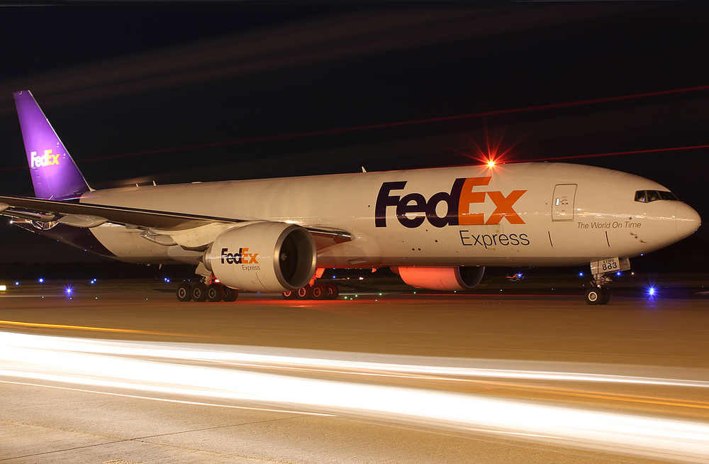 FedEx Boeing 777-FHT N883FD