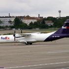 FedEx-Frachtflugzeug in Berlin-Tempelhof