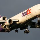 FedEx in schönem Abendlicht