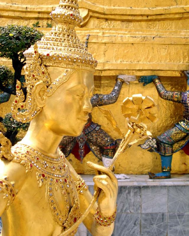 Feenstatue im Wat Pra Keow, Bangkok