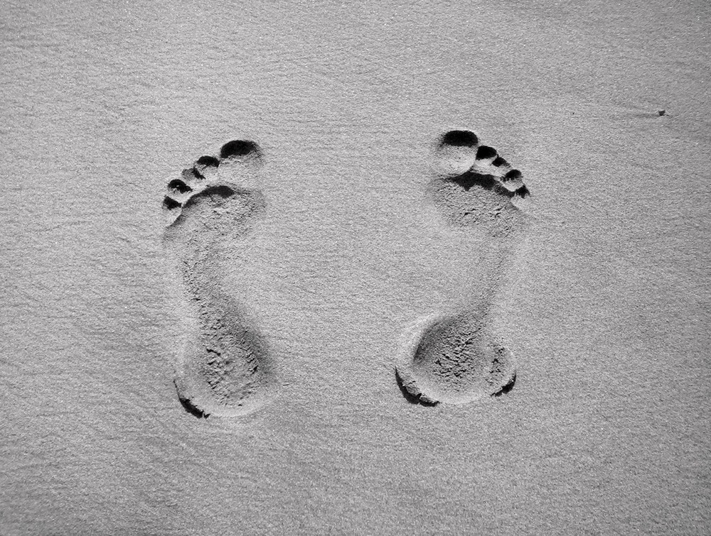 feet in irish sand