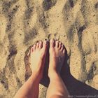 Feets and sand