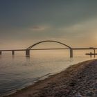Fehmarnbelt-Brücke im Sonnenuntergang